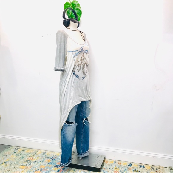 Free people waterfall graphic tunic/tee shirt. - Picture 2 of 9